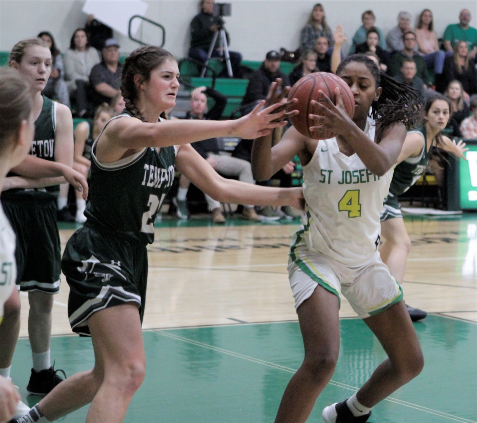 021020SJSeniorNight14.JPG